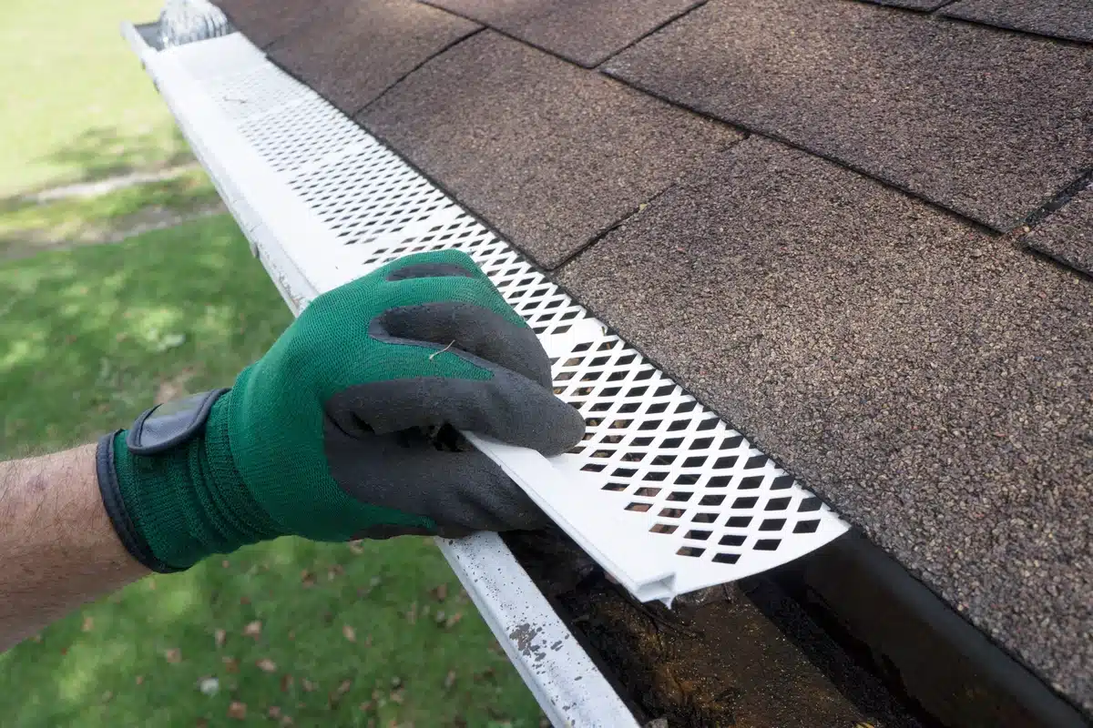 gutter-mesh-guard
